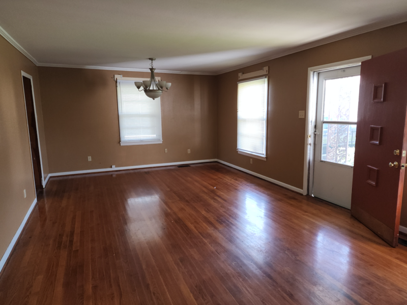 402 W 27th Ave – photo 2