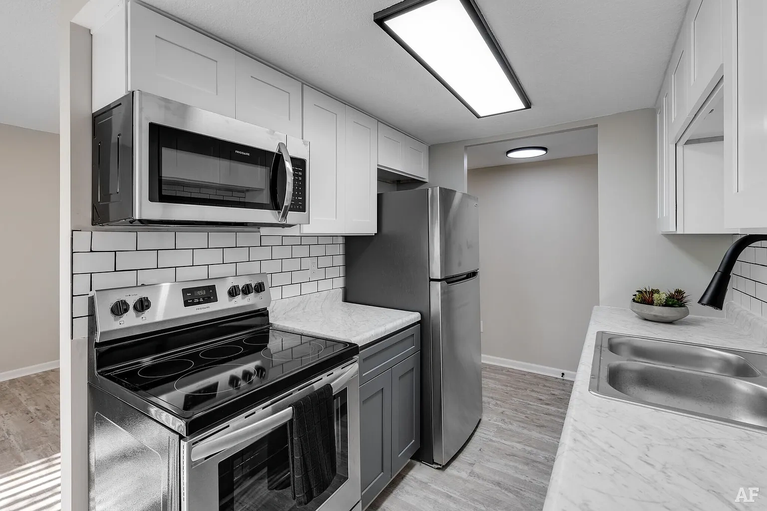 Emerald Square Villas – photo 2