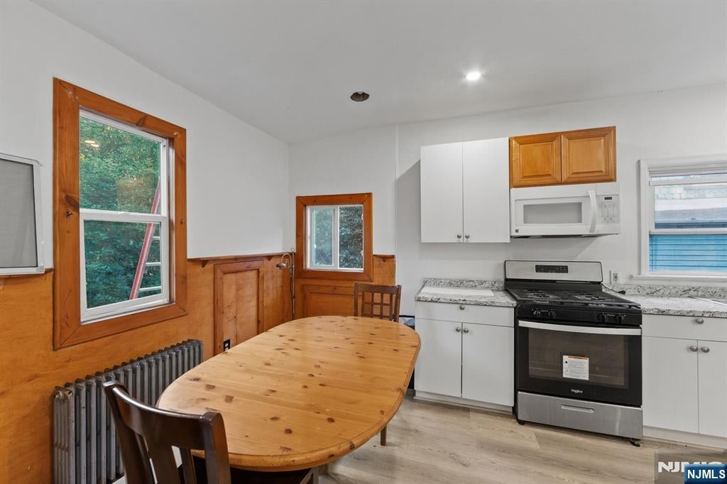 123 Washington St – photo 4