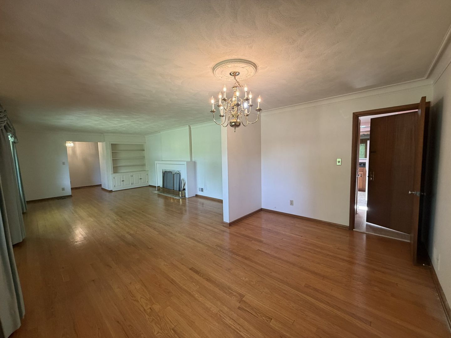 926 Laurelwood Rd – photo 4