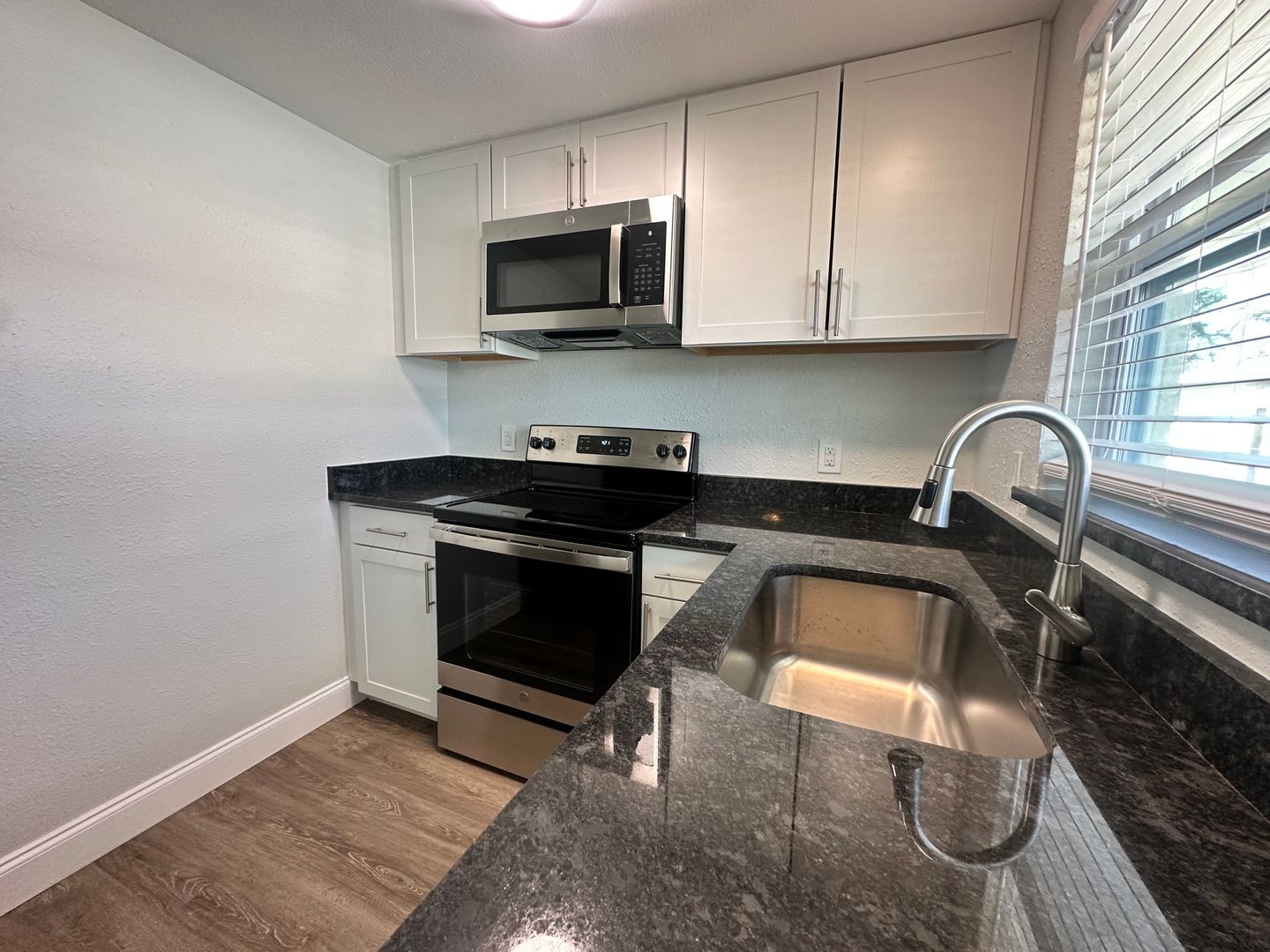 45 W Fray St unit 3 – photo 4