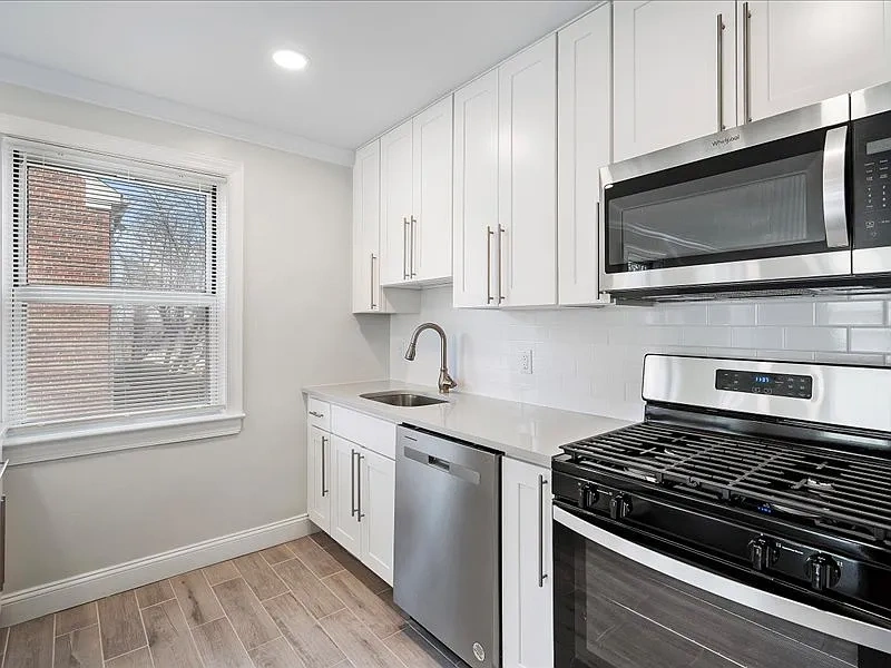 Larch Gardens Apartments – photo 3