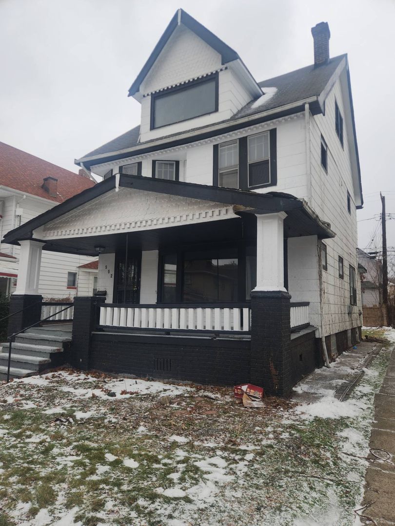 552 E 120th St – photo 1