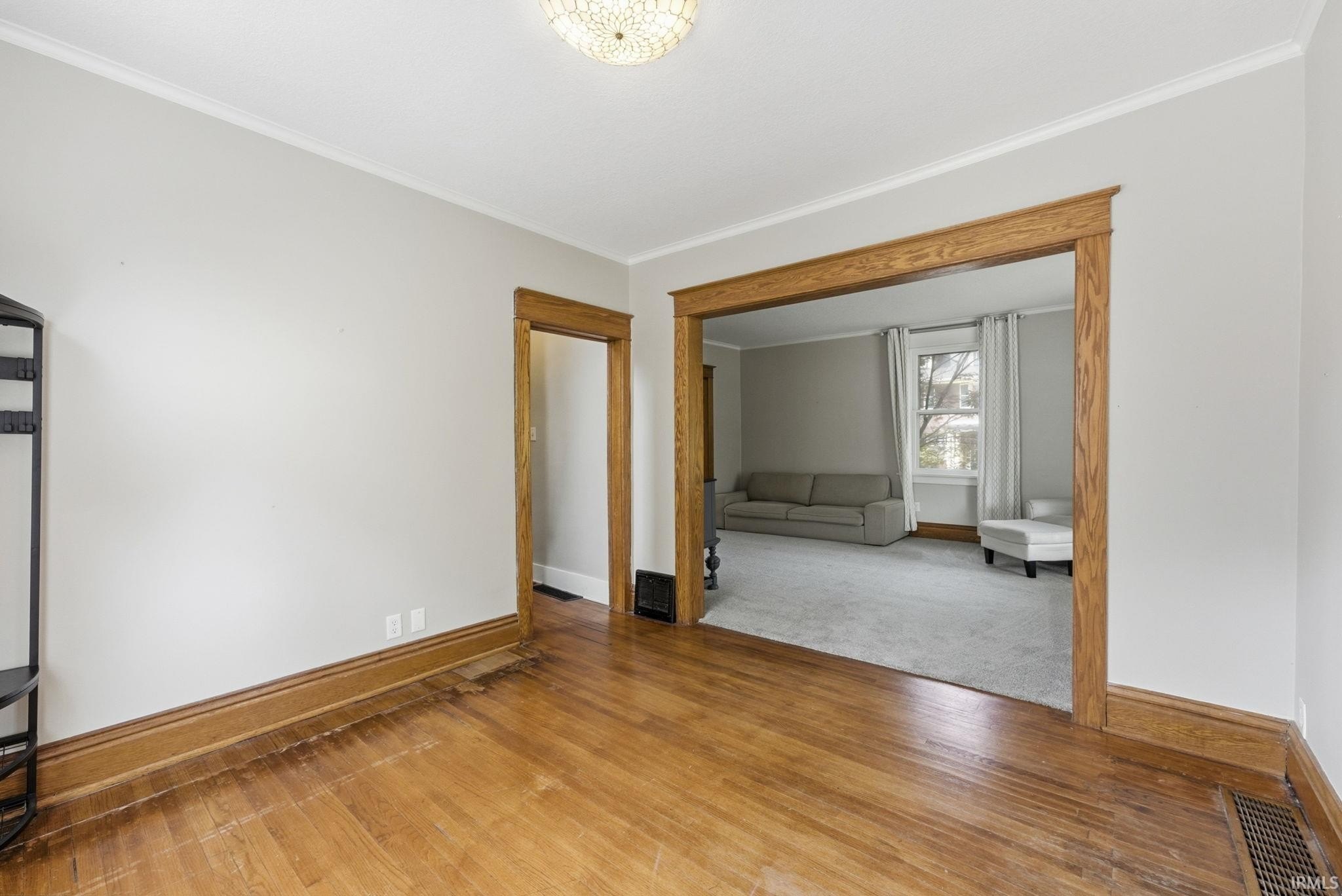 527 W Oakdale Dr – photo 5