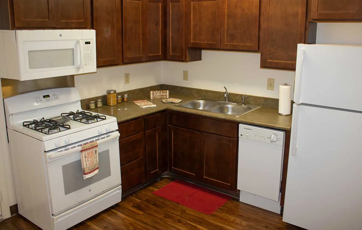 Oak Hill Apartments – photo 1