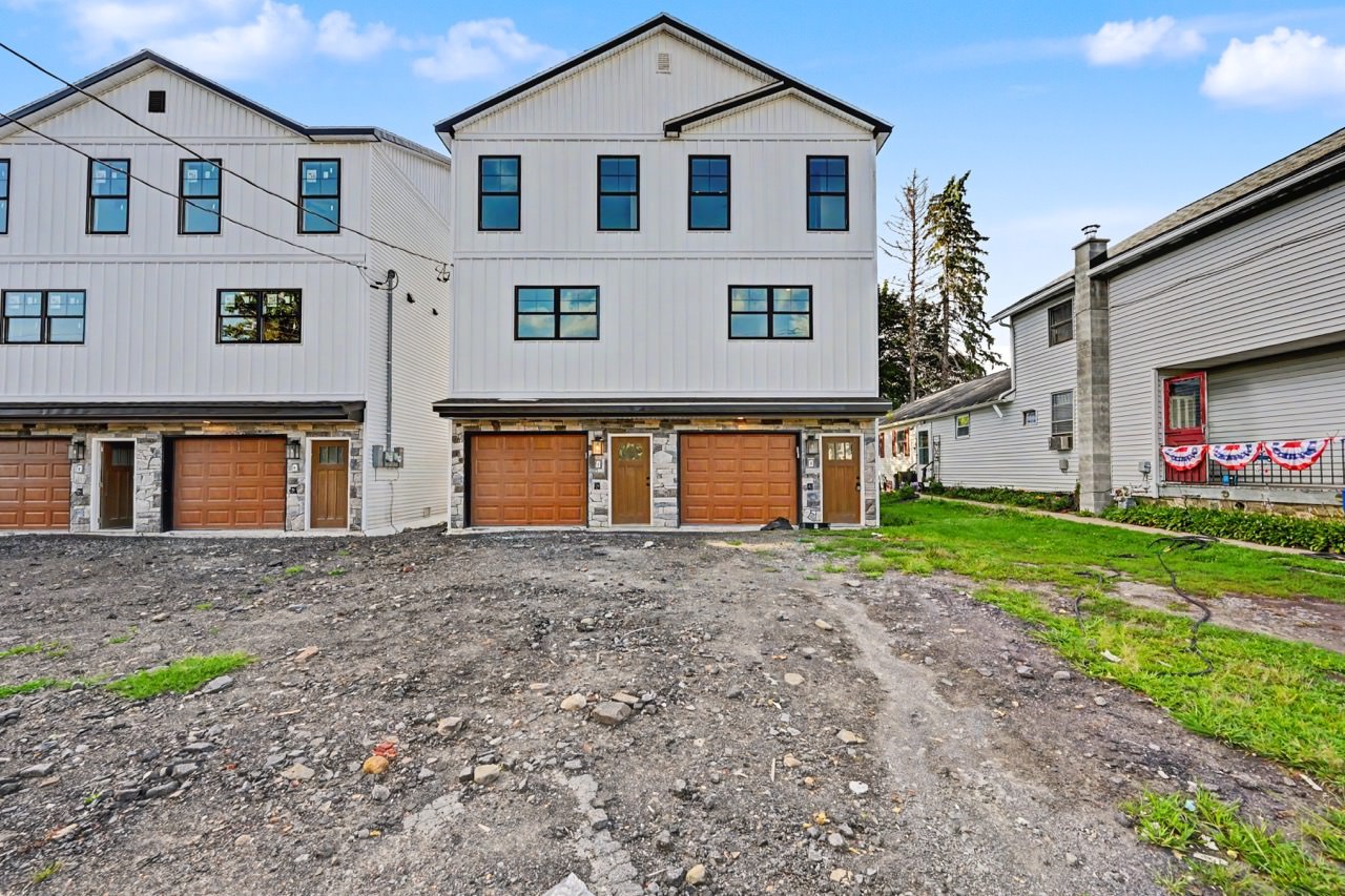 212 Hull Ave unit 201 – photo 2