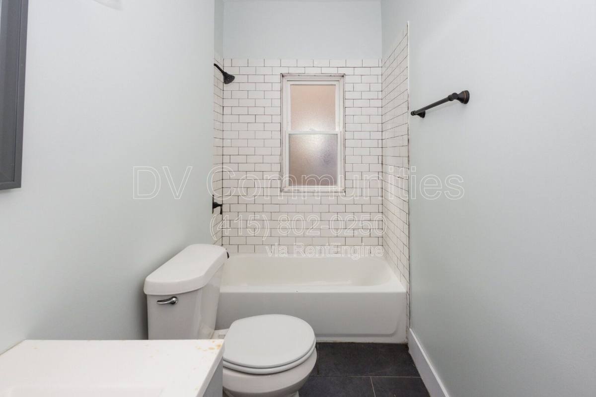 3296 E 149th St unit 4 – photo 1