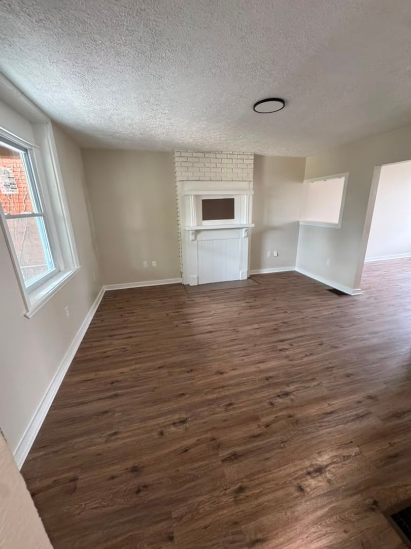 1124 Race St – photo 5