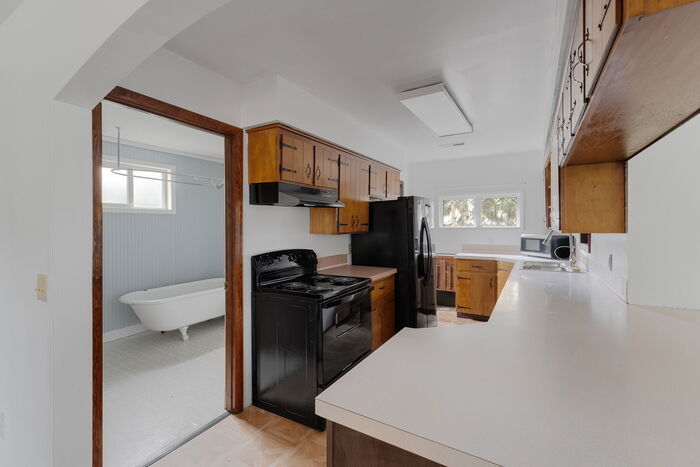 922 1st Ave SW – photo 5