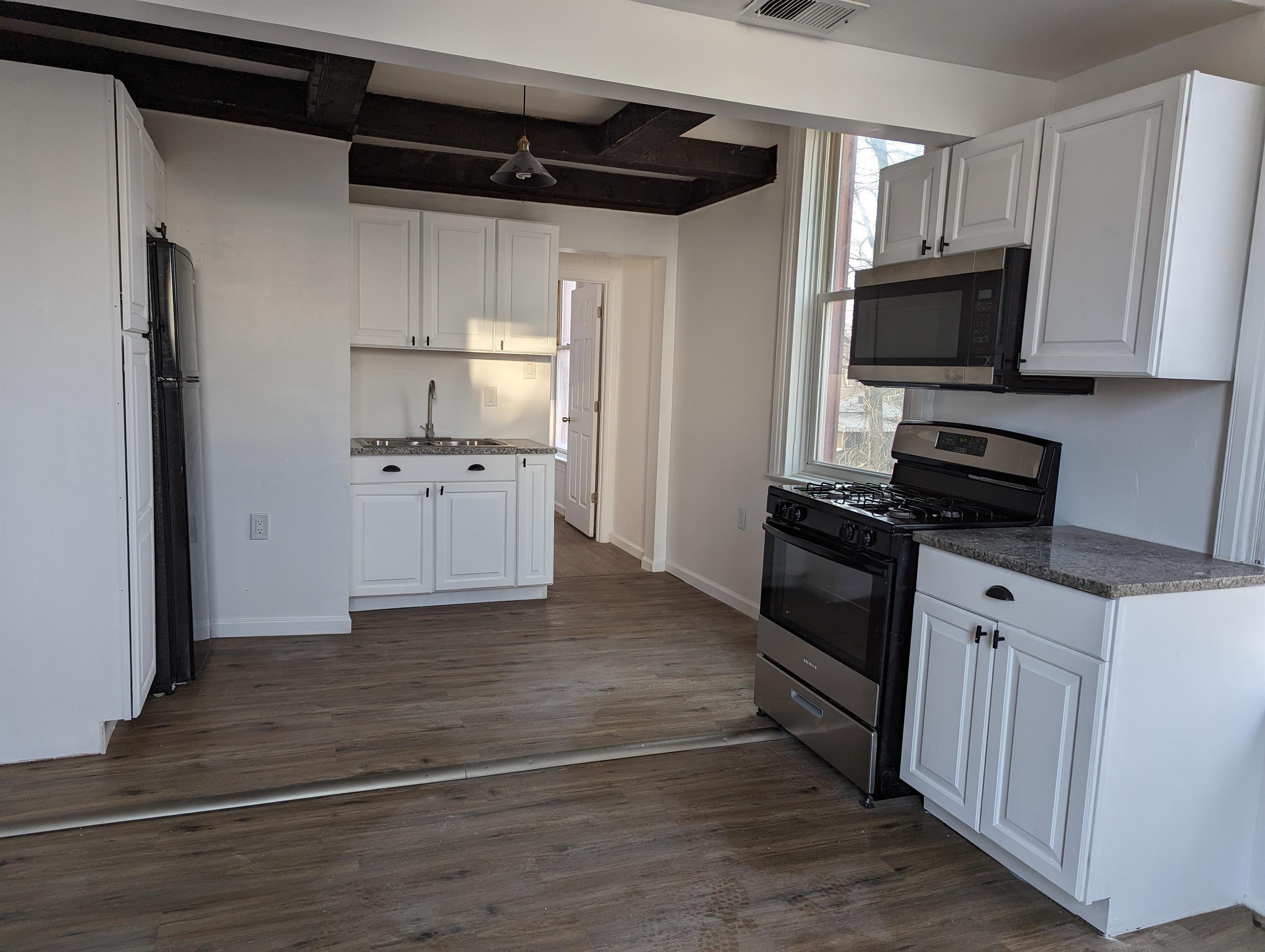 321 Lafayette Ave unit 3 – photo 2