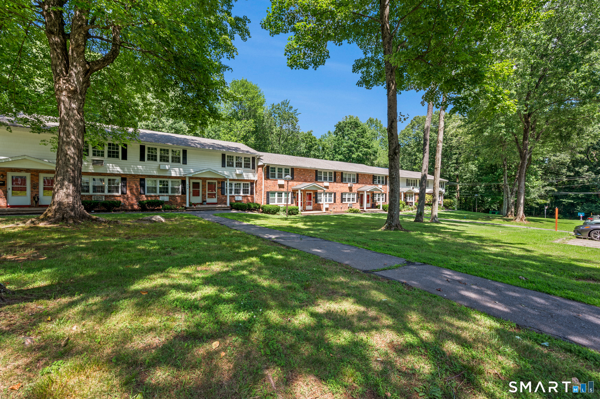 414 Robin Ct unit 414 – photo 3
