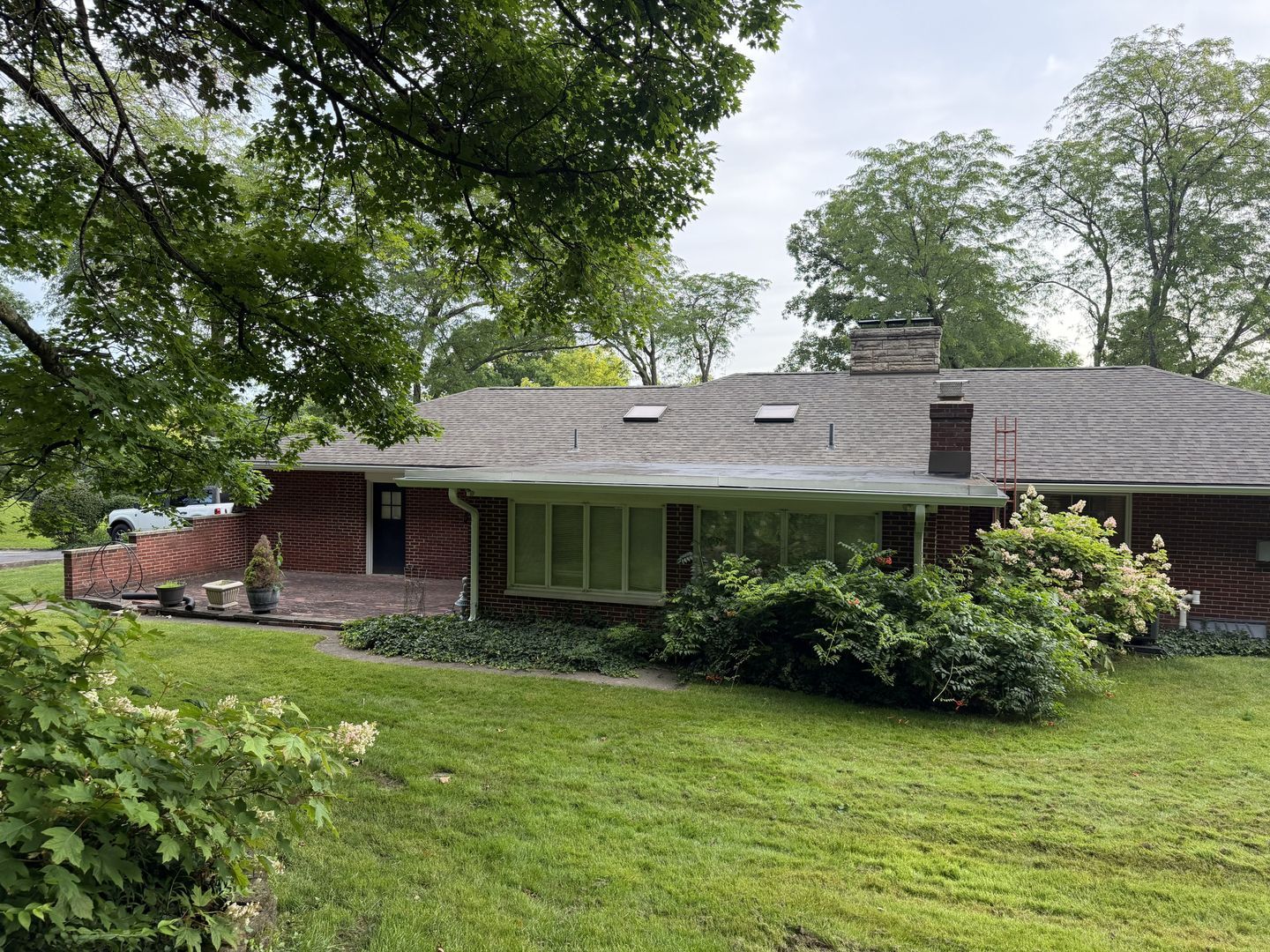 926 Laurelwood Rd – photo 2