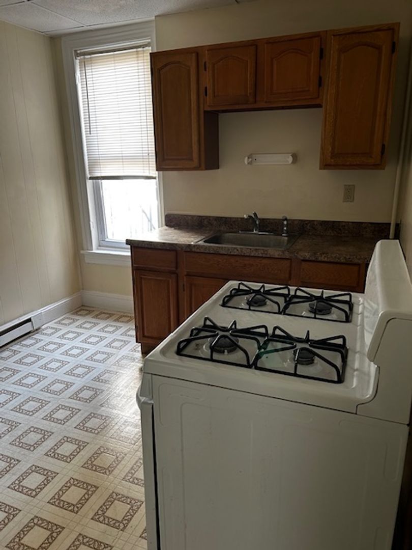 617 N 9th St unit 617 N. 9TH ST APT. #2F – photo 4