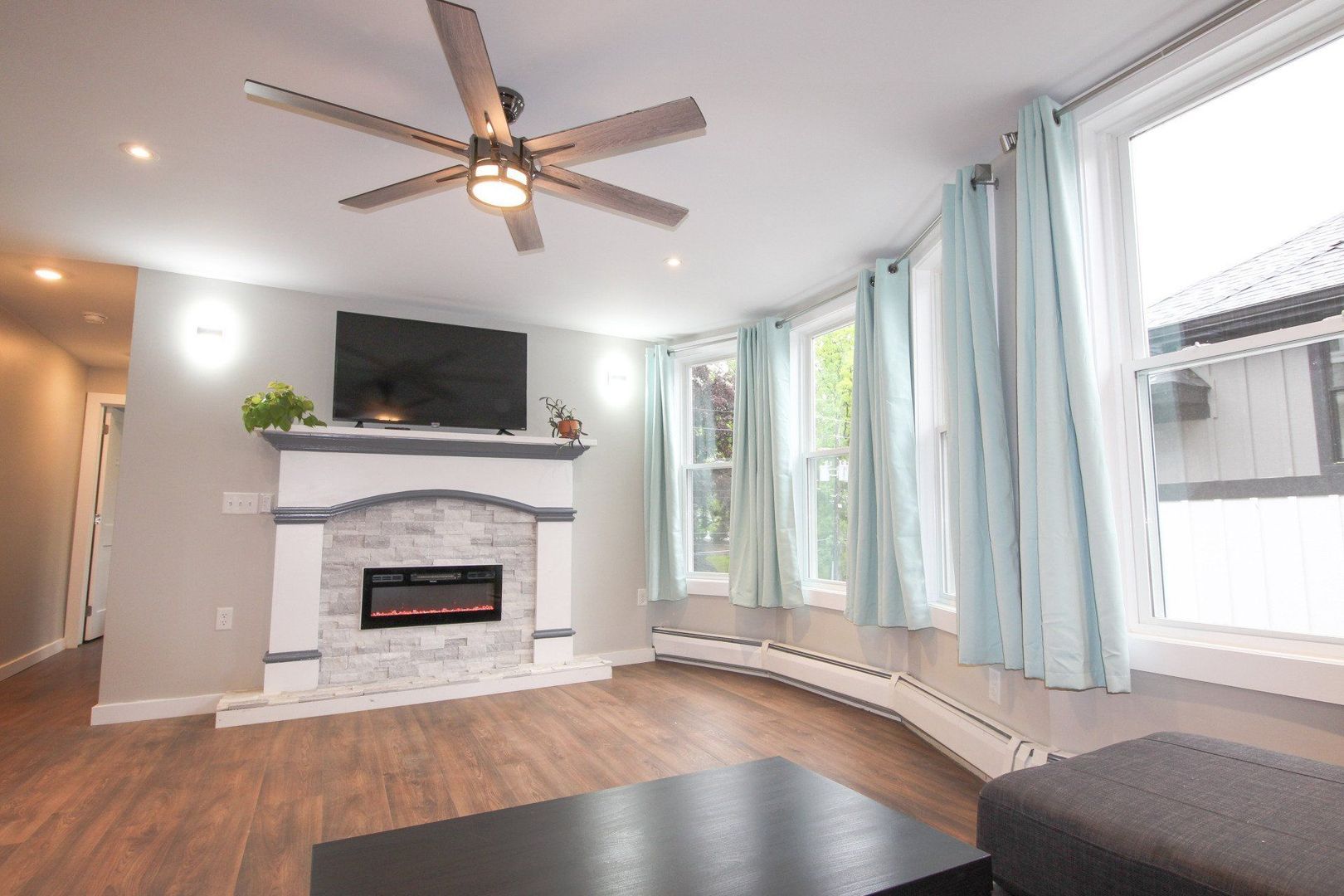 522 Stewart Ave unit 522-2 – photo 2