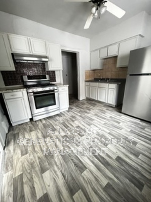 11909 Continental Ave – photo 2
