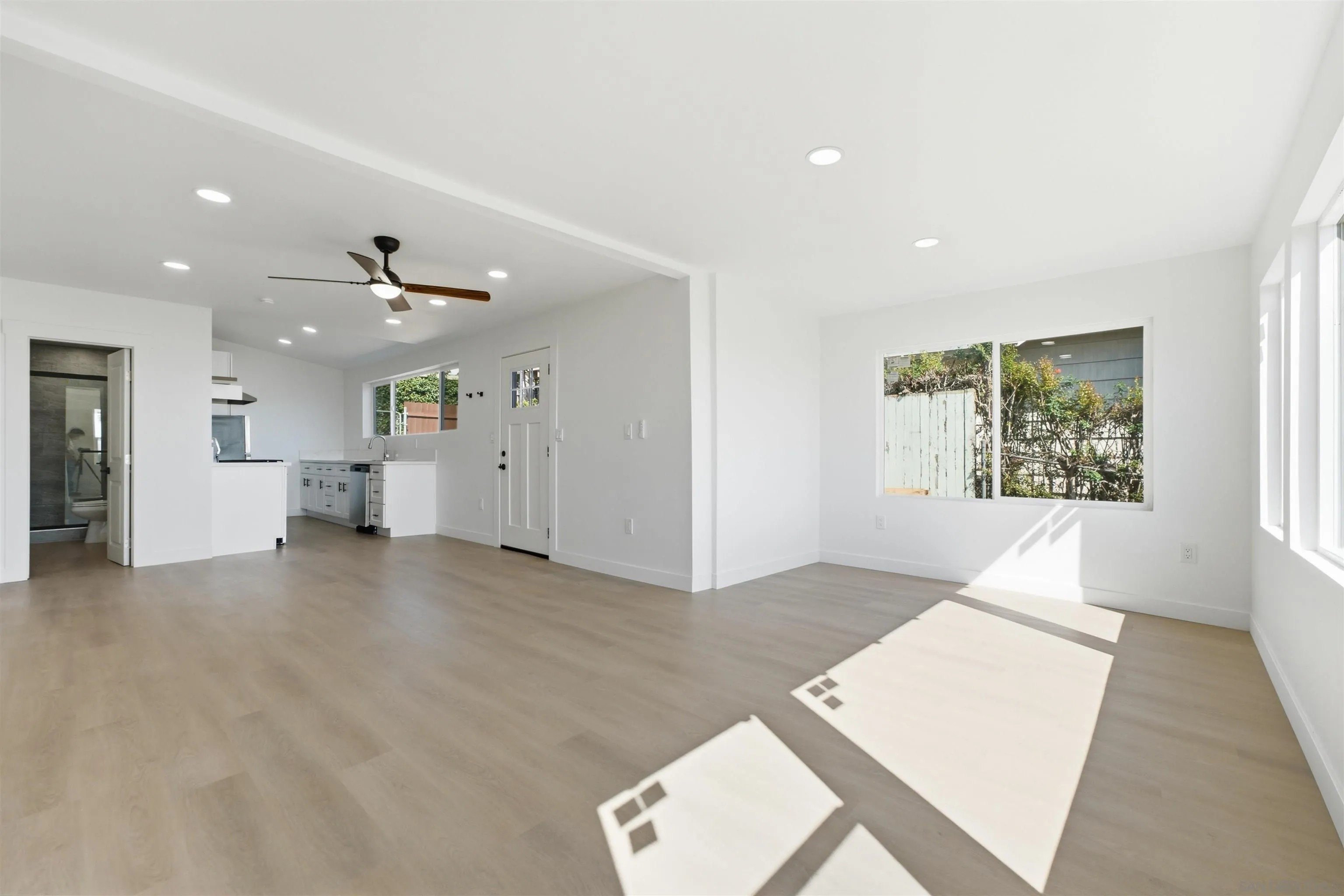 2844 State St – photo 3
