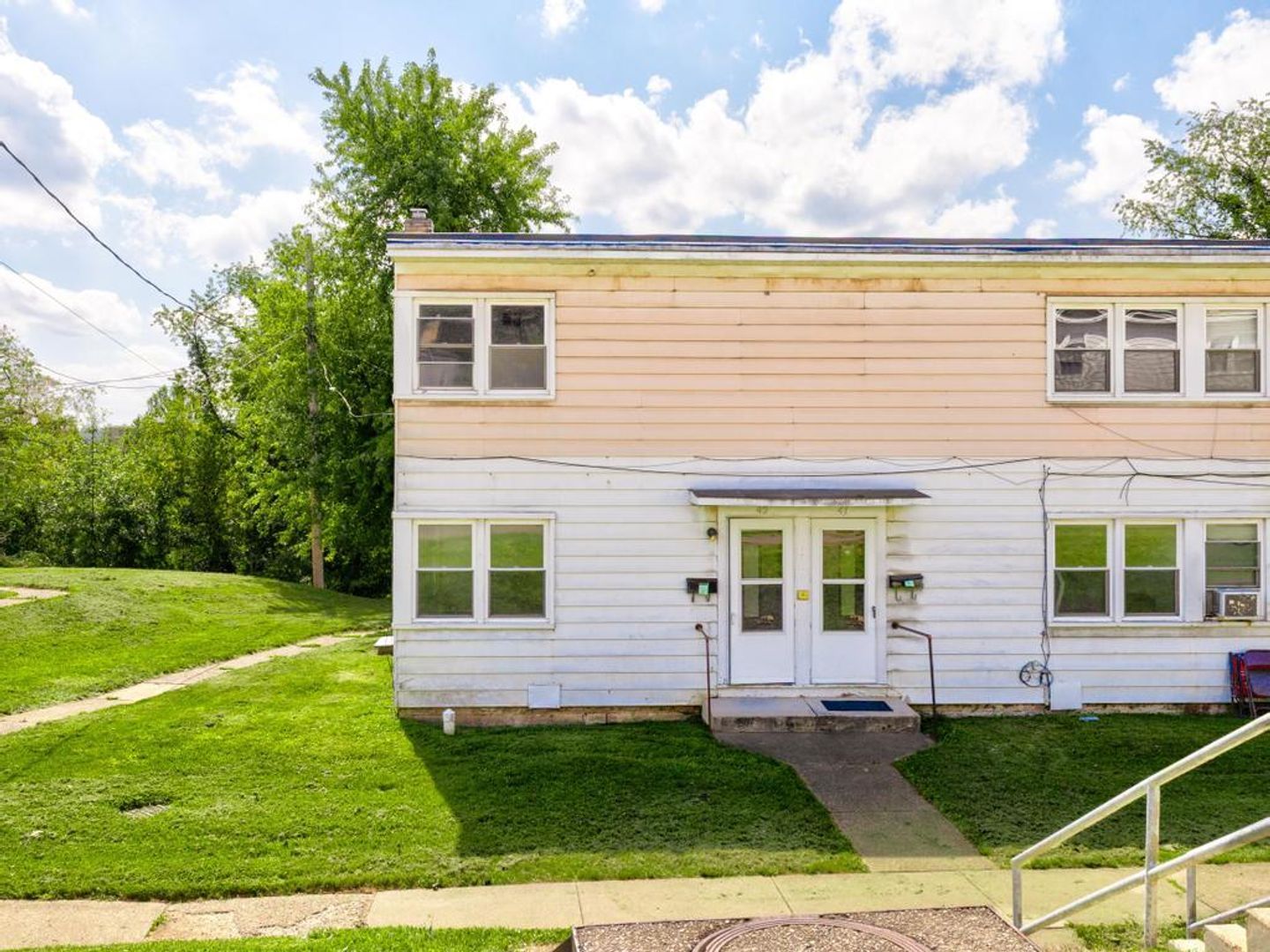 150 Mt Vernon Dr unit 42 Mount Vernon Dr Aliquippa PA 15001 – photo 1