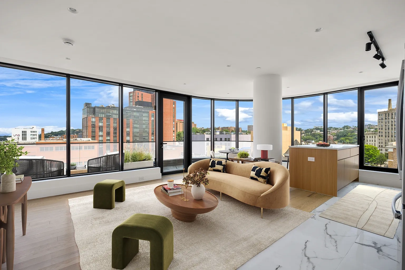 Hudson 44 – photo 3