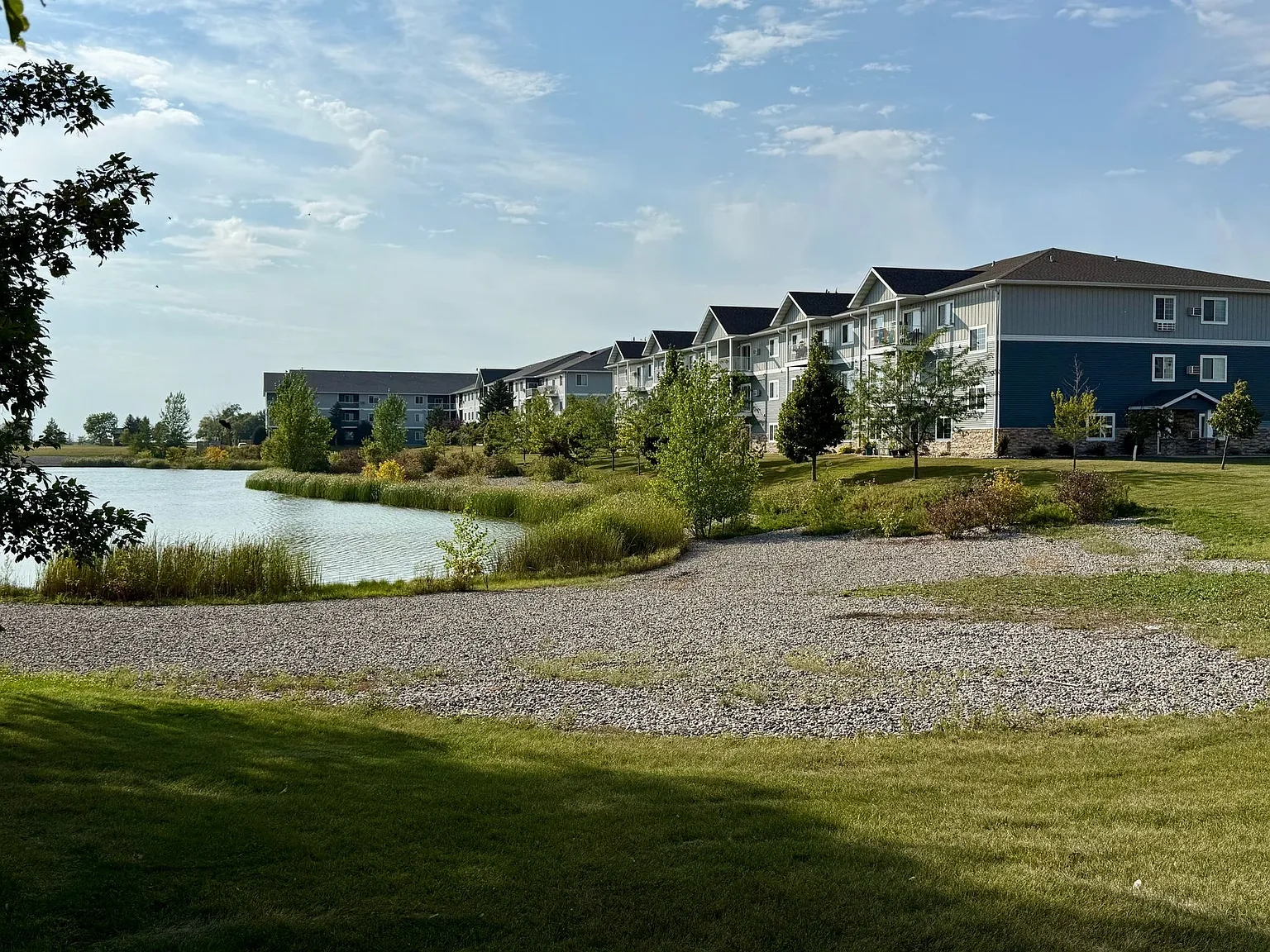 West Lake III Apartments – photo 2