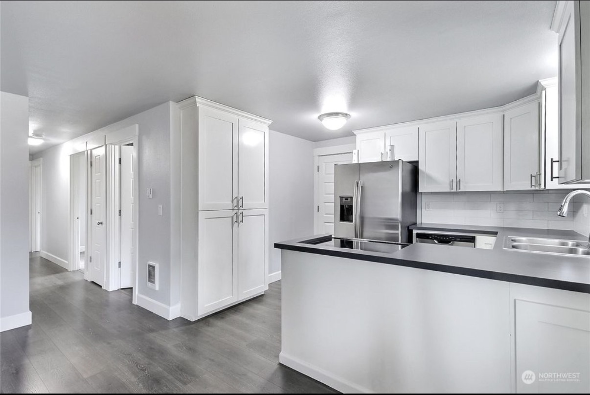 17211 13 Ave E – photo 5