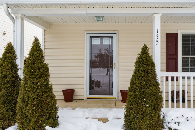 135 Saratoga St – photo 3