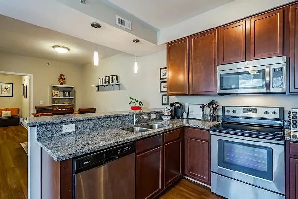 Westmont Apartments – photo 5