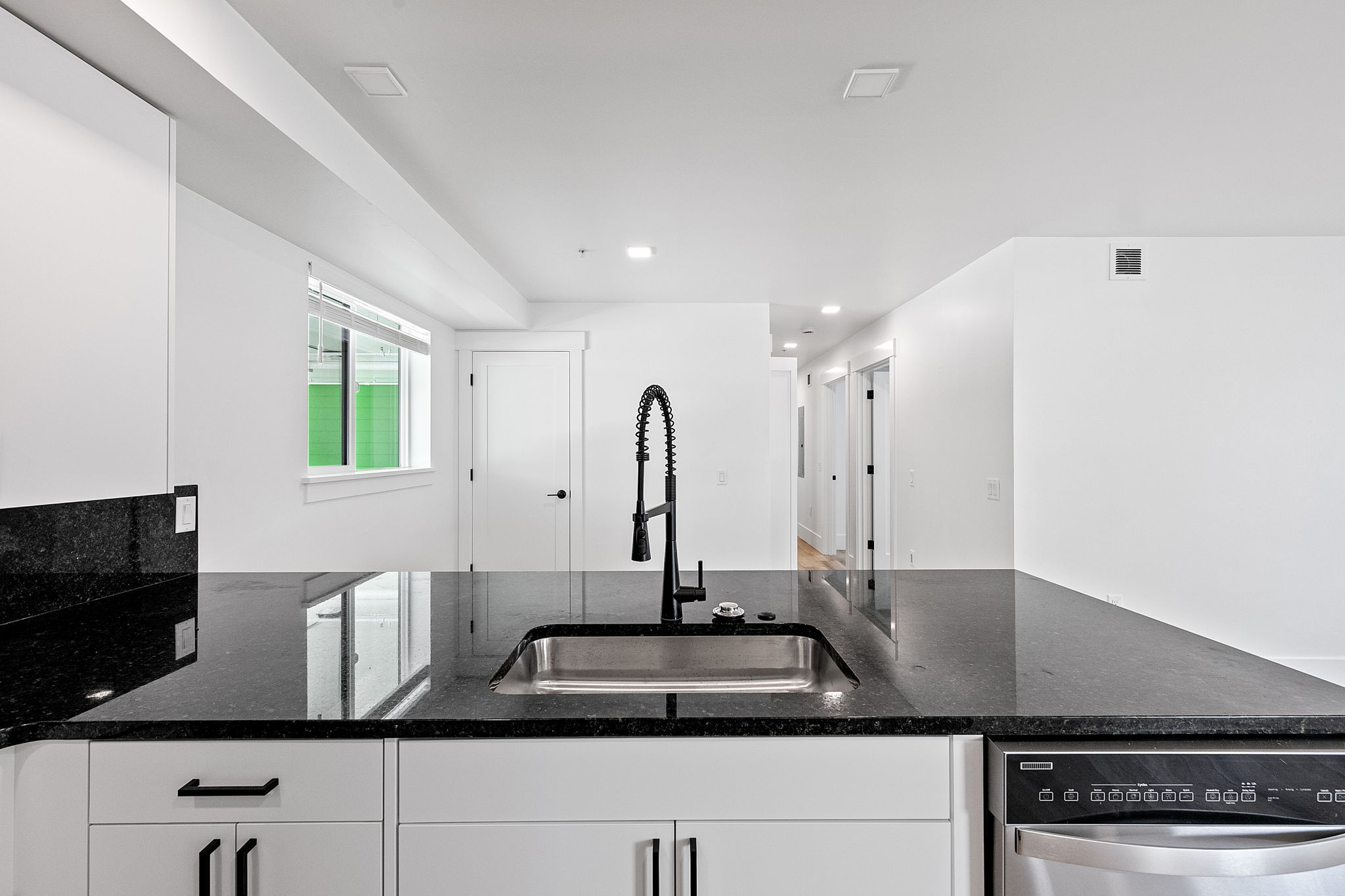 530 E 18th Ave unit 1 – photo 5