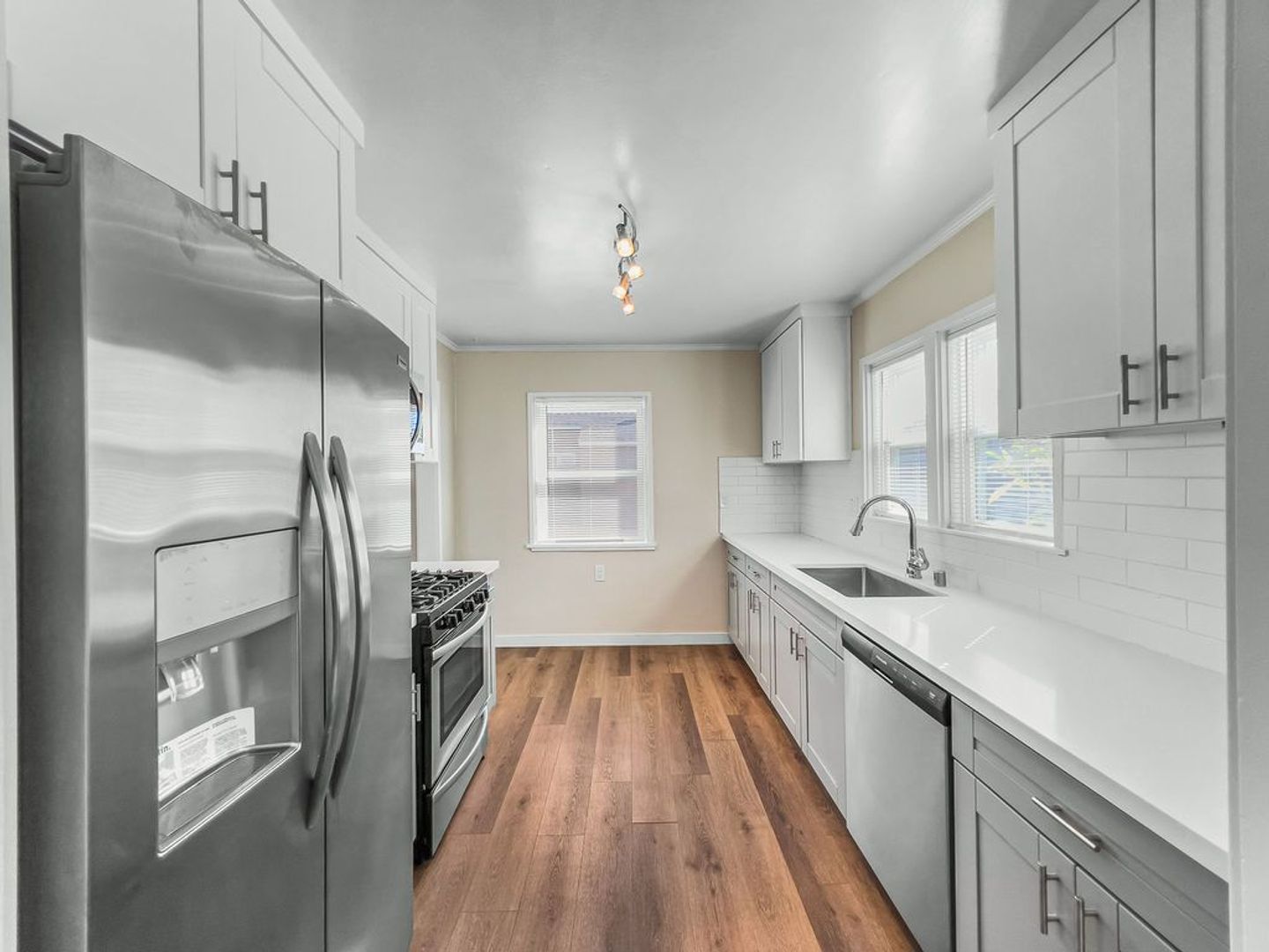 2332 Westwood St – photo 3