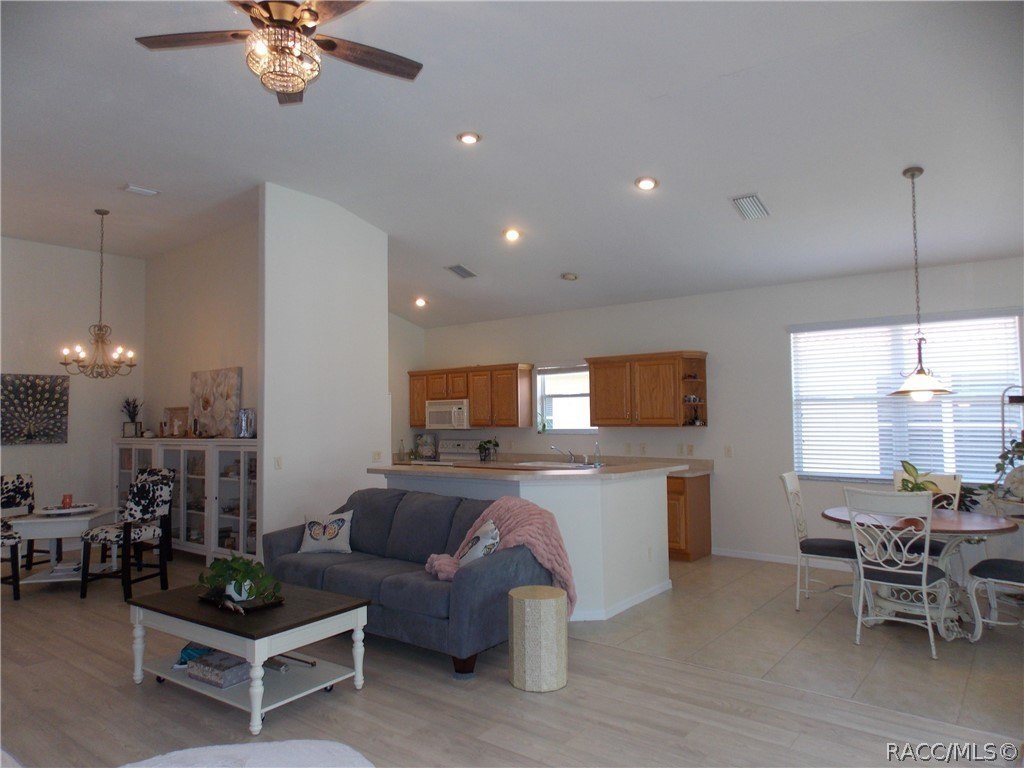 1281 W Diamond Shore Loop – photo 5