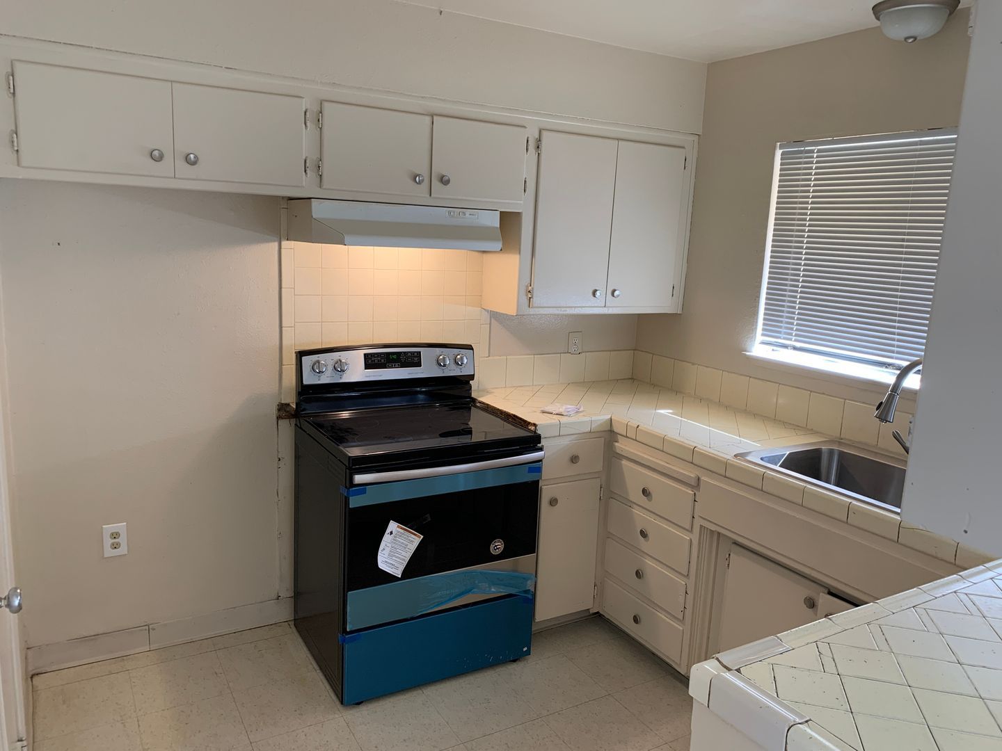 742 Ponce De Leon Ave unit 742 Ponce De Leon Avenue Unit 2 – photo 3