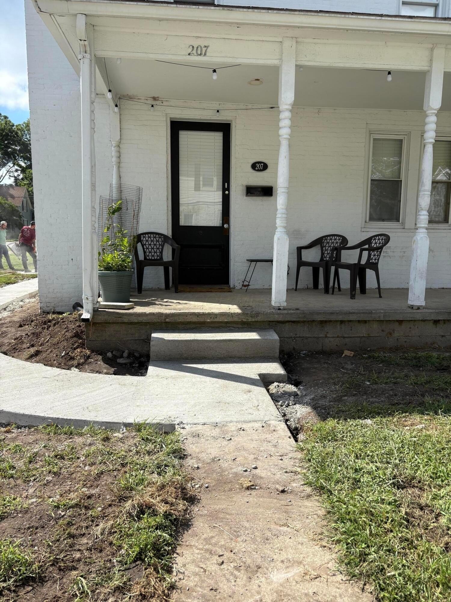 203 E Reynolds St #207 – photo 2
