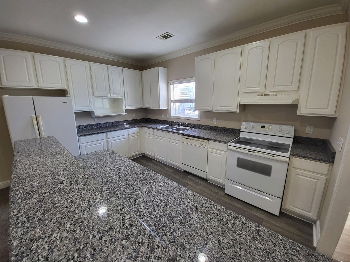 254 Charleston Ln – photo 2