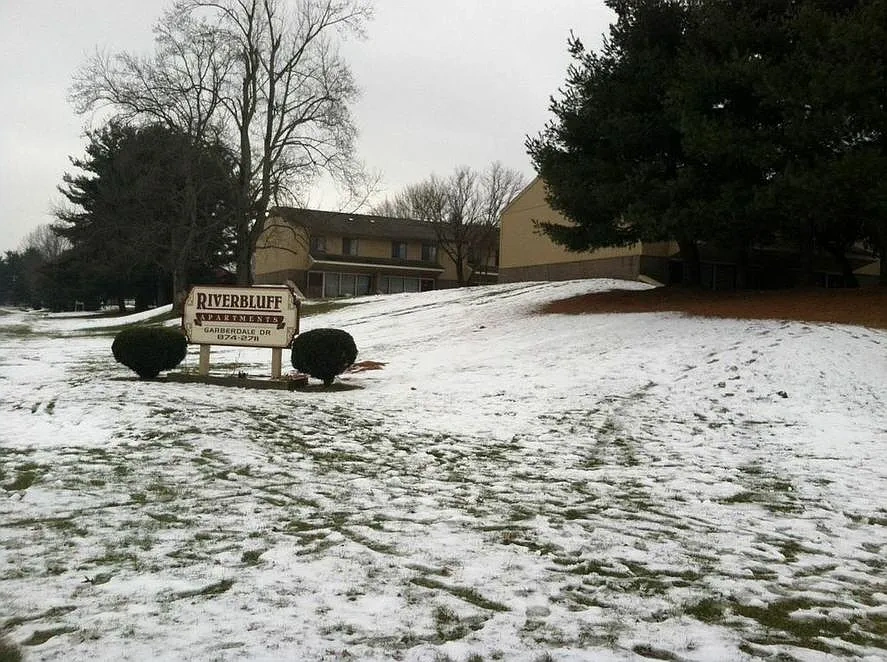 Riverbluff Apartments – photo 2