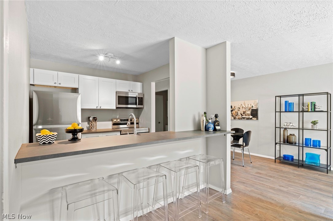 10524 Clifton Blvd unit 201 – photo 2
