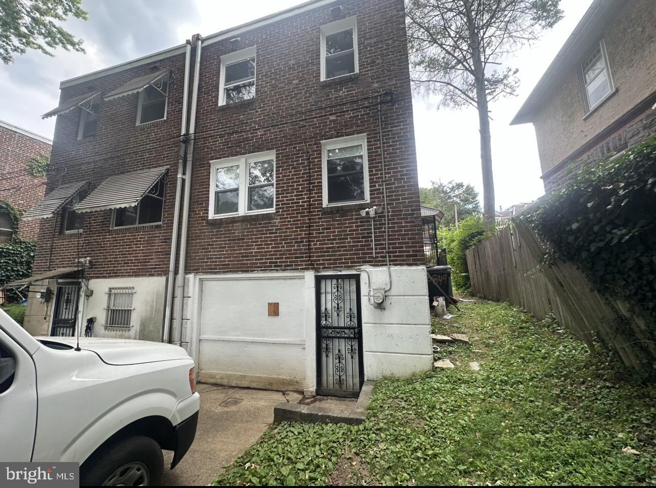 151 W Penn St – photo 1
