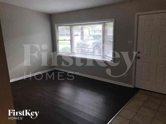 931 Central Ave – photo 2
