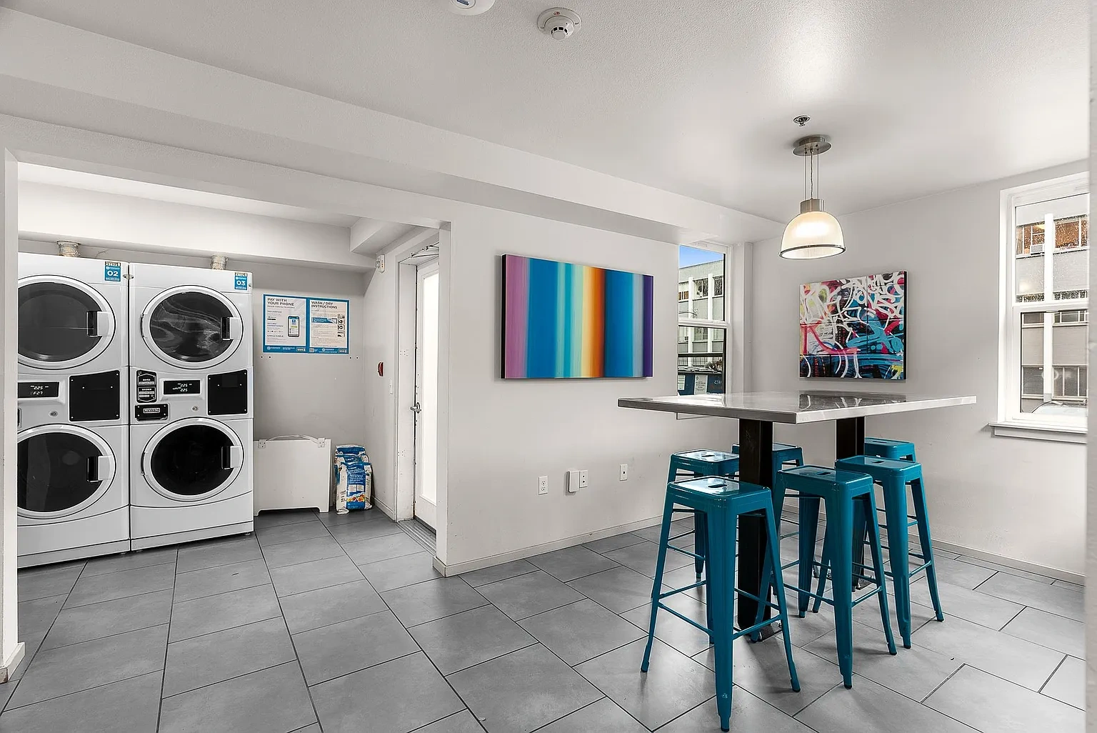 2371 Franklin Apartments – photo 5