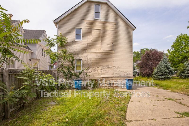 6924 Claasen Ave – photo 4