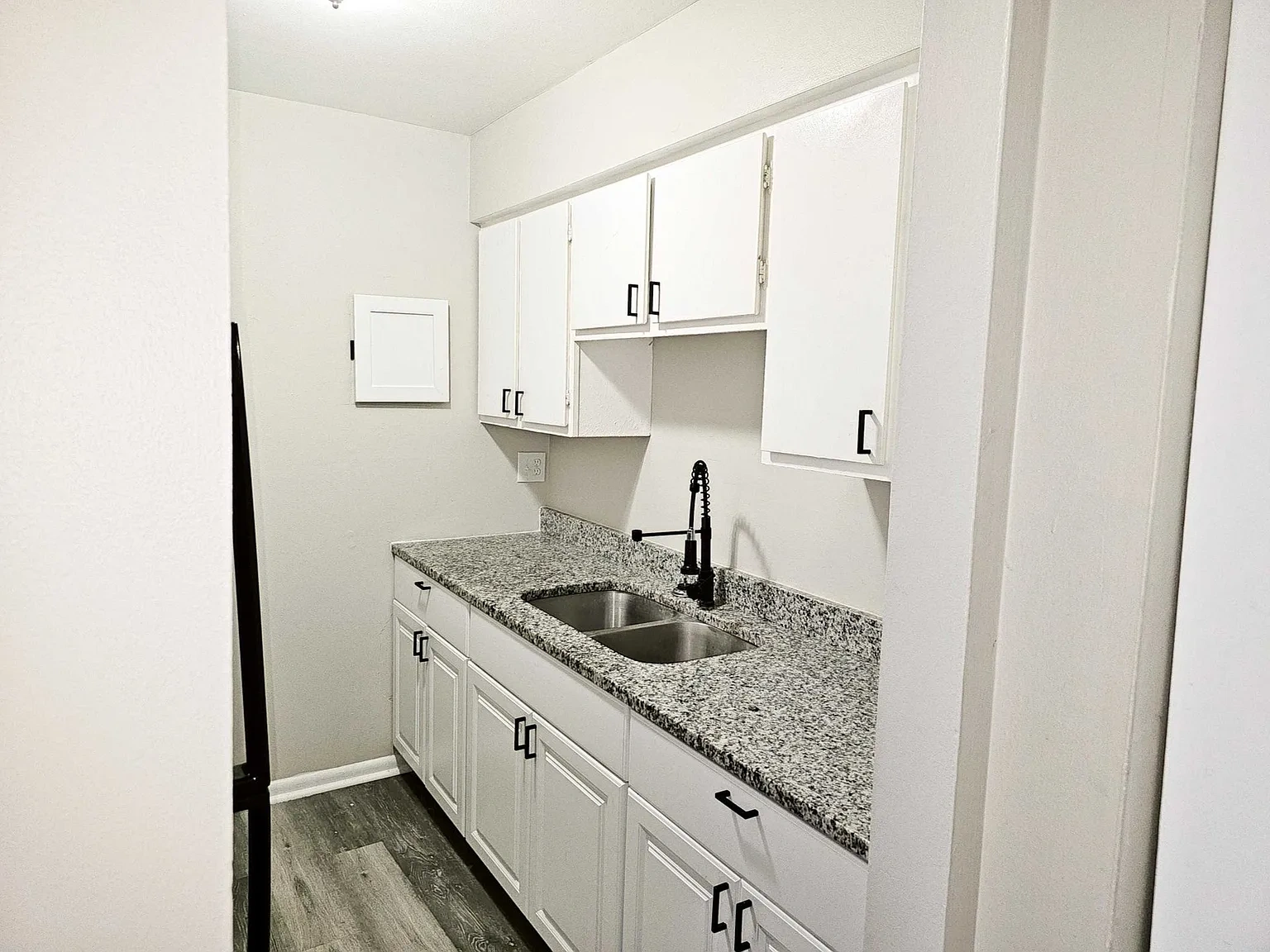 Avery Apartments – photo 2