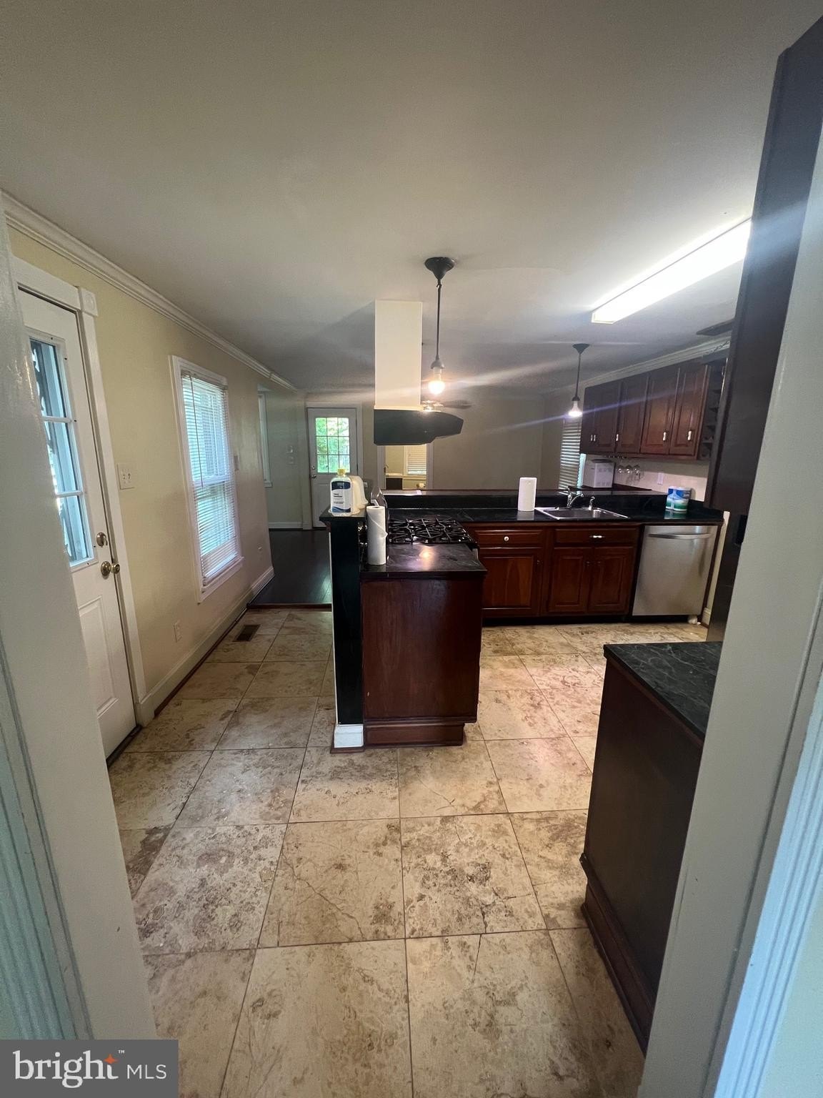 206 N Mill St – photo 4
