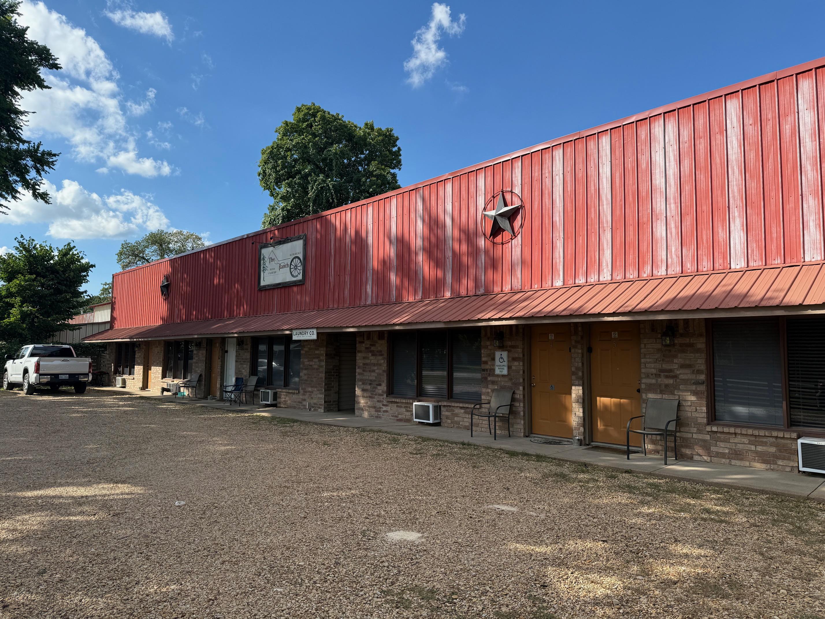1305 N Tool Dr unit 2 – photo 1