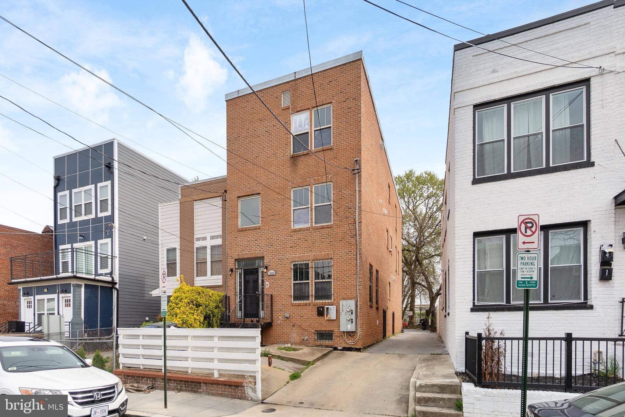 1829 Providence St NE #B – photo 2