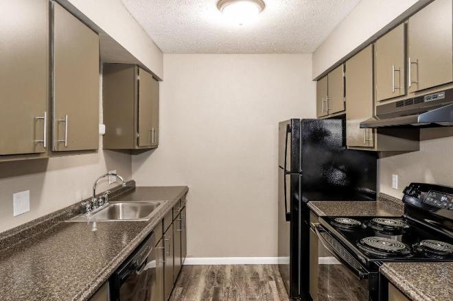 4668 Talmadge Green Rd – photo 2