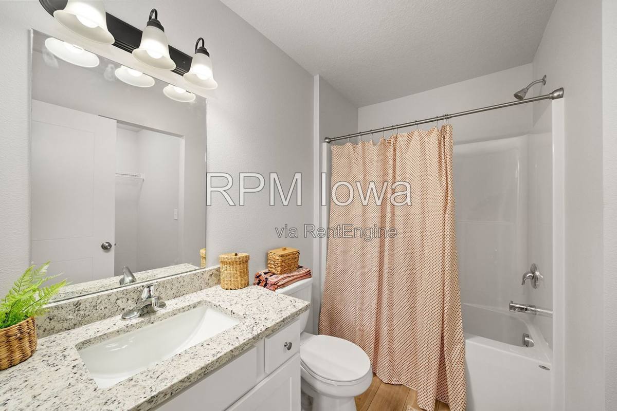 325 Freedom Wy – photo 4