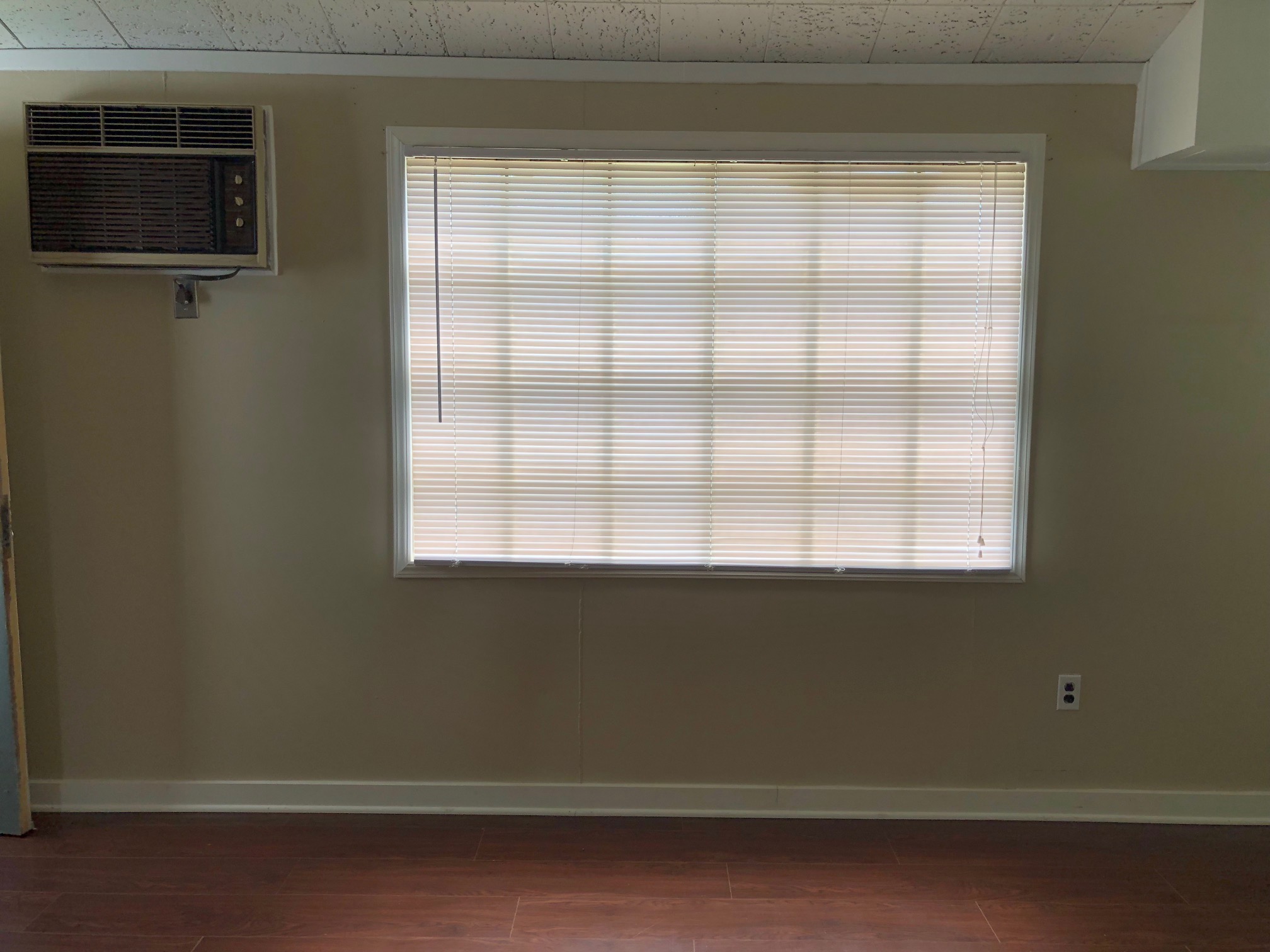 1446 State Ave unit A – photo 4