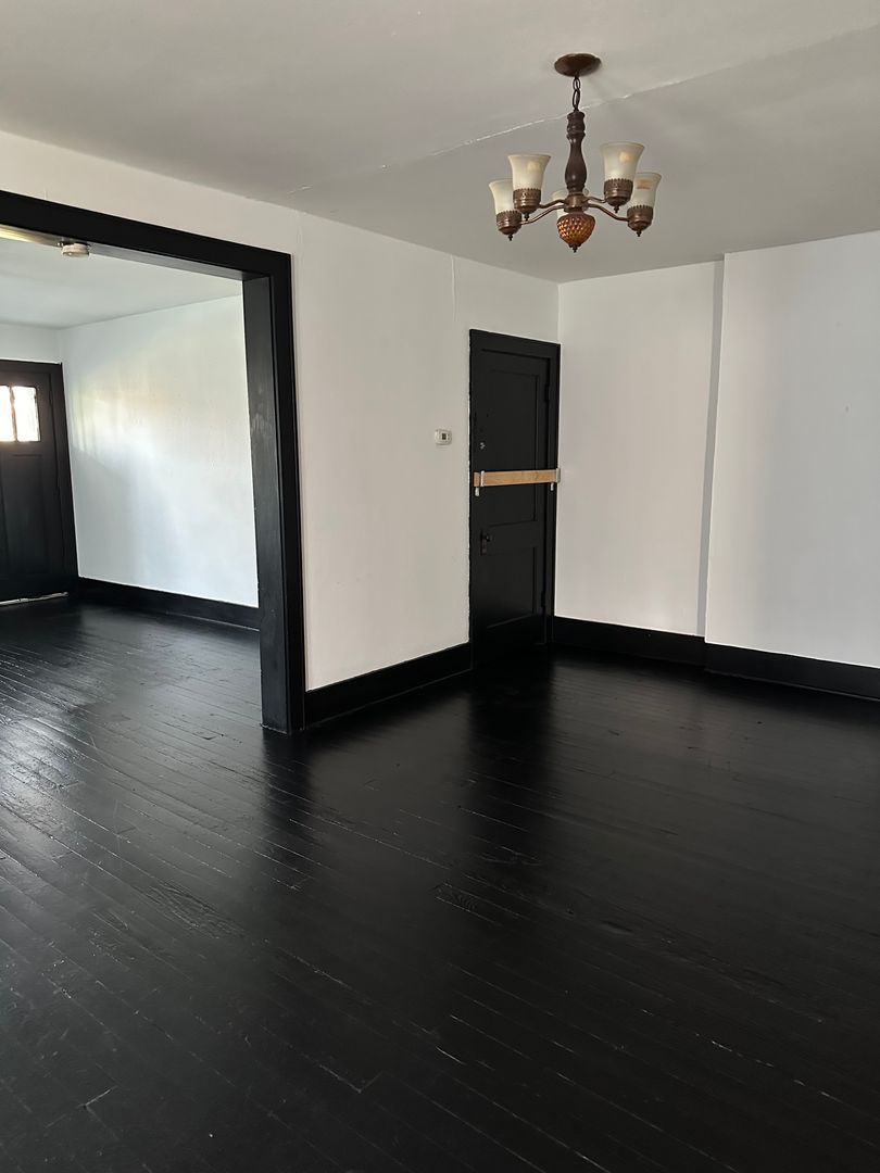 1413 Wellesley Ave unit 1413 – photo 3
