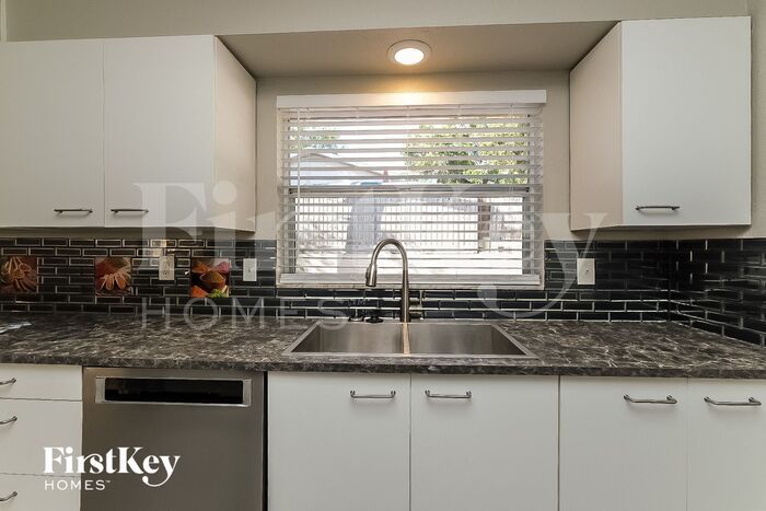 1418 Stonehaven Way – photo 3