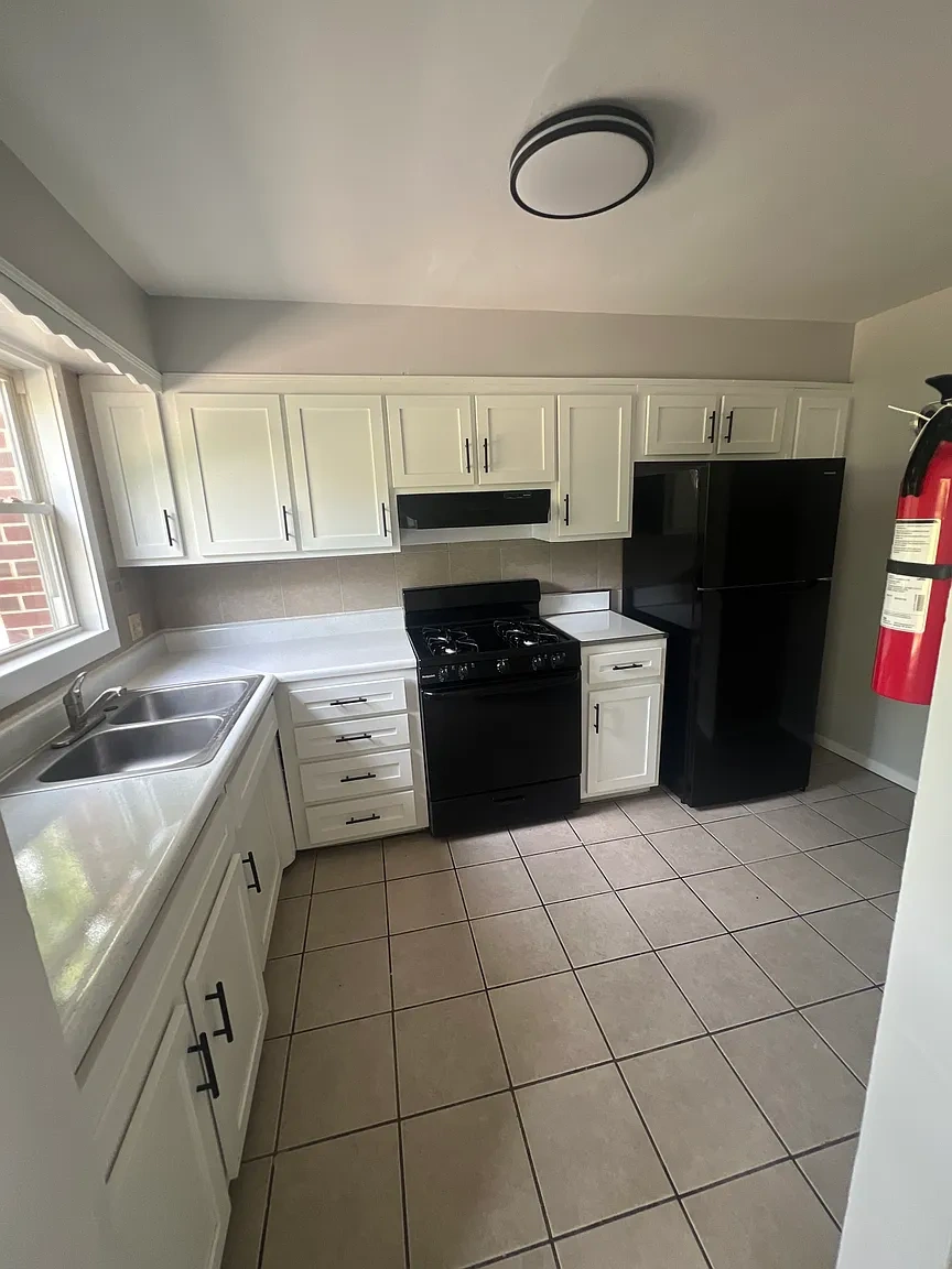 Dock Street Apartments – photo 2