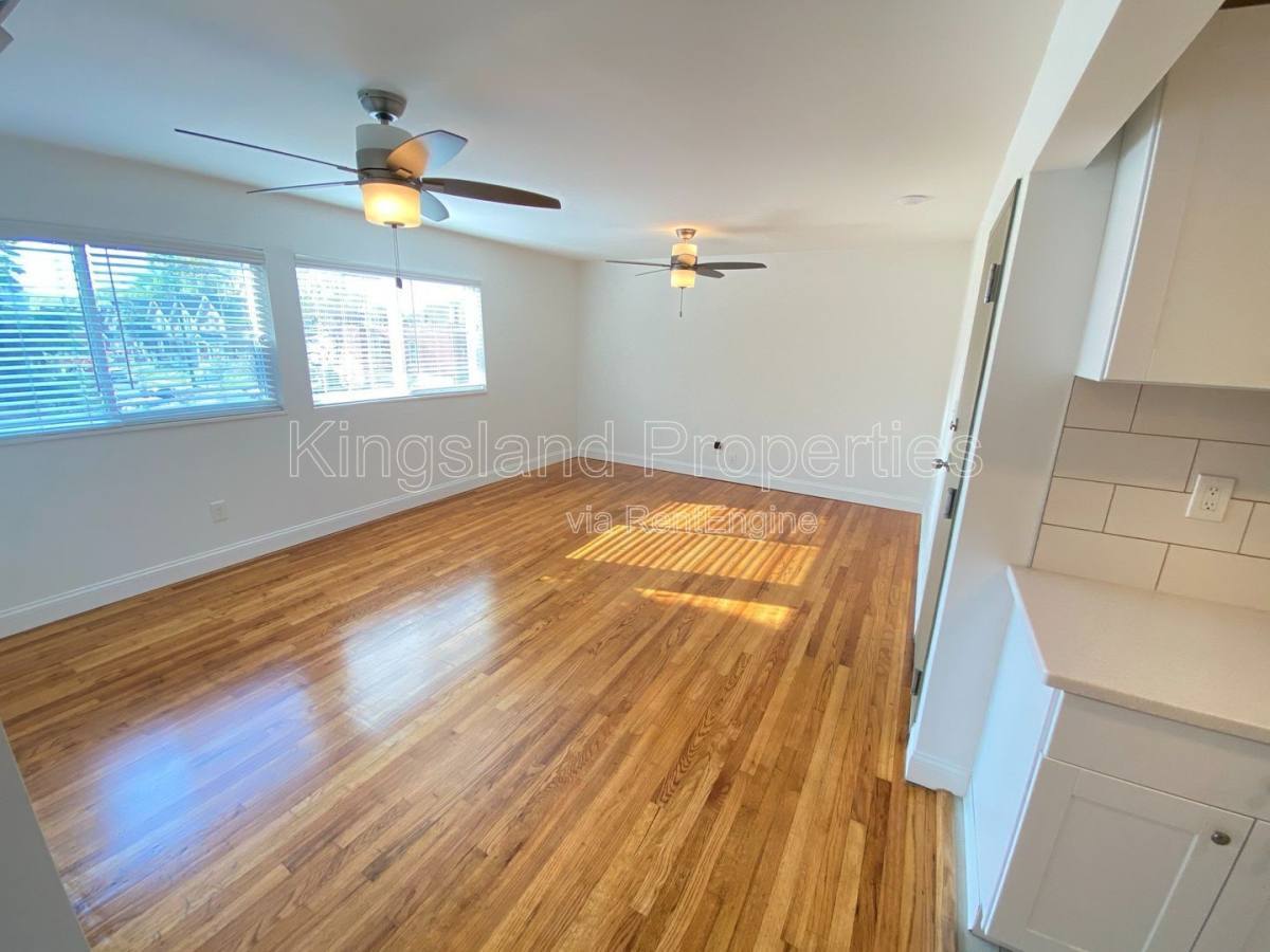 3024 Potomac St unit 3 – photo 4