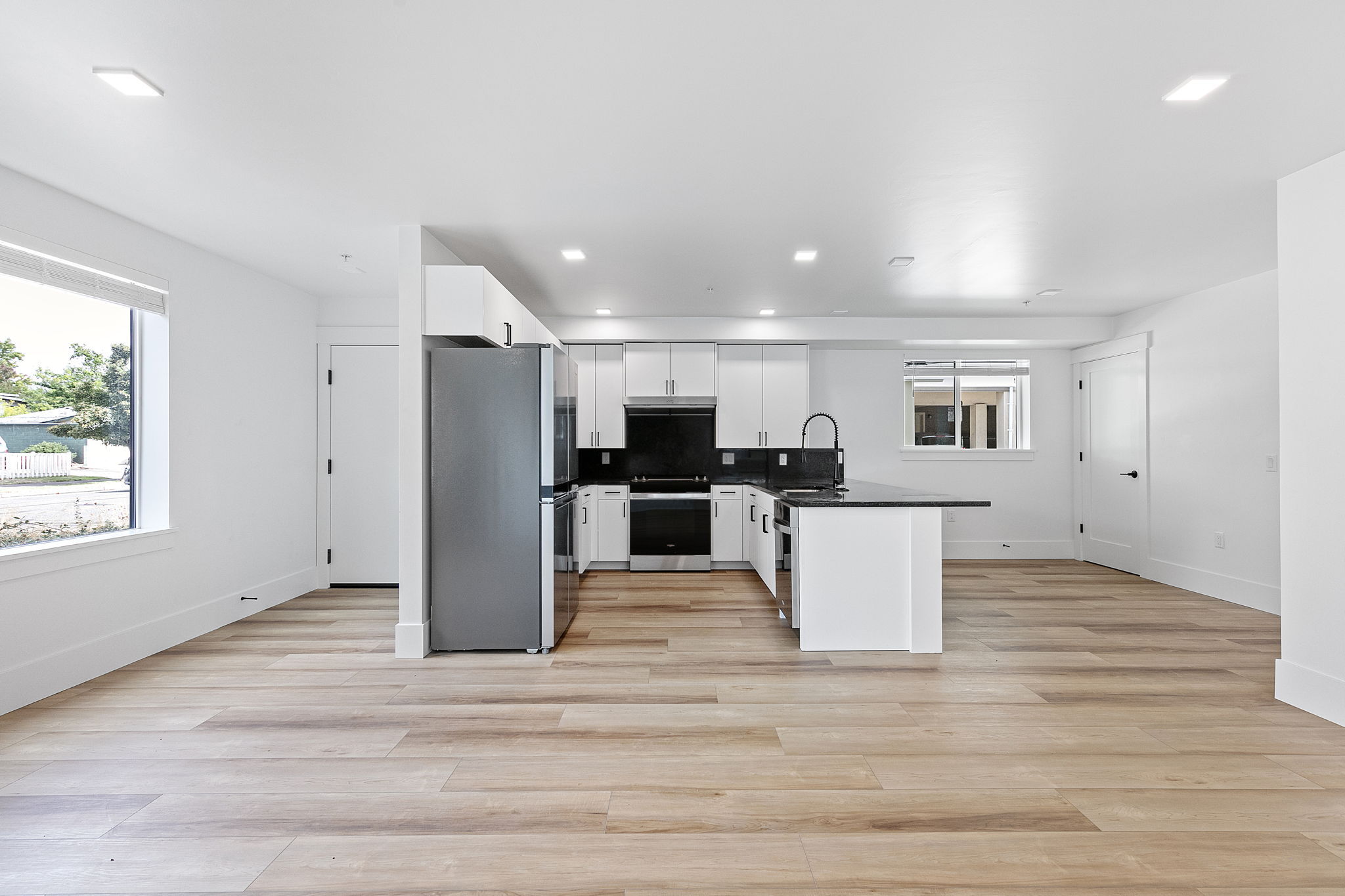530 E 18th Ave unit 1 – photo 3